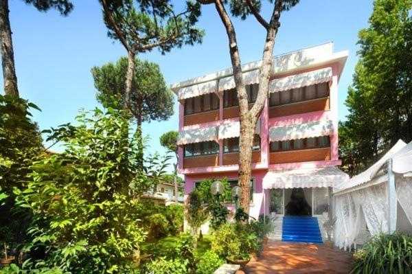 Hotel Manuela Cinquale Buitenkant foto