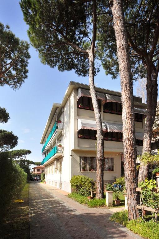 Hotel Manuela Cinquale Buitenkant foto